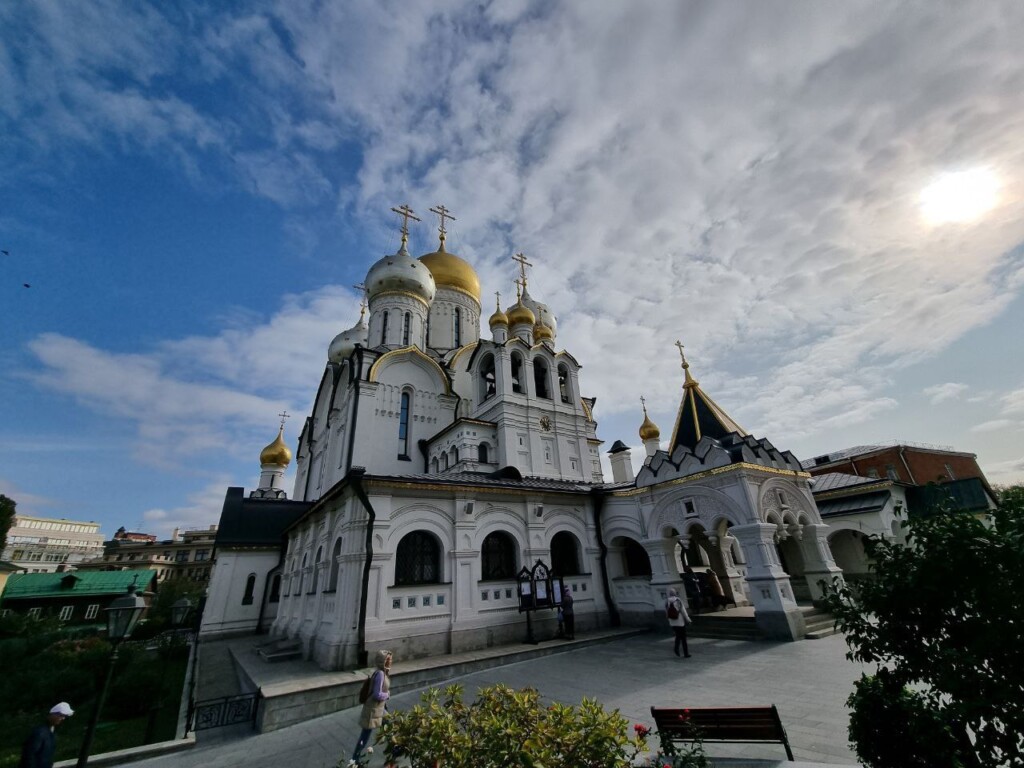 Зачатьевский монастырь хлебные ворота